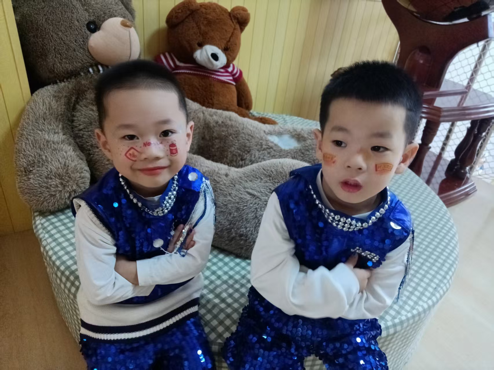 点击放大图片 博珉的第一次幼儿园元旦之旅:忙碌又暖心的双倍快乐